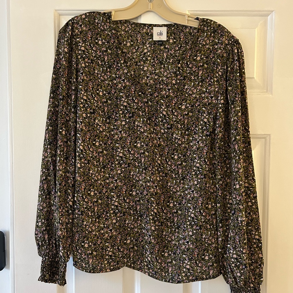 Cabi Size M Floral Blouse